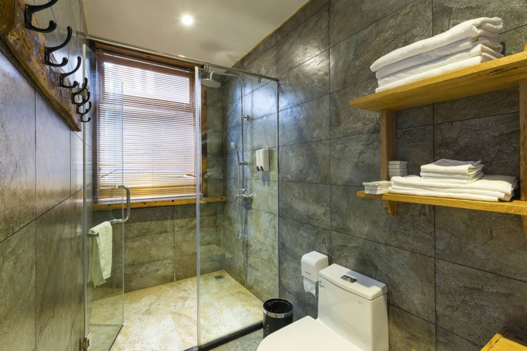 Bathroom 5, Tian's Resort, Zhangjiajie