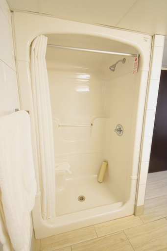 Bathroom 4, Canad Inns Destination Centre Club Regent Casino Hotel, Division No. 11