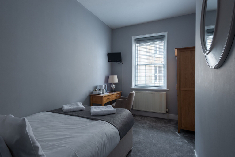 Bedroom 3, The Burlington Hotel, West Sussex
