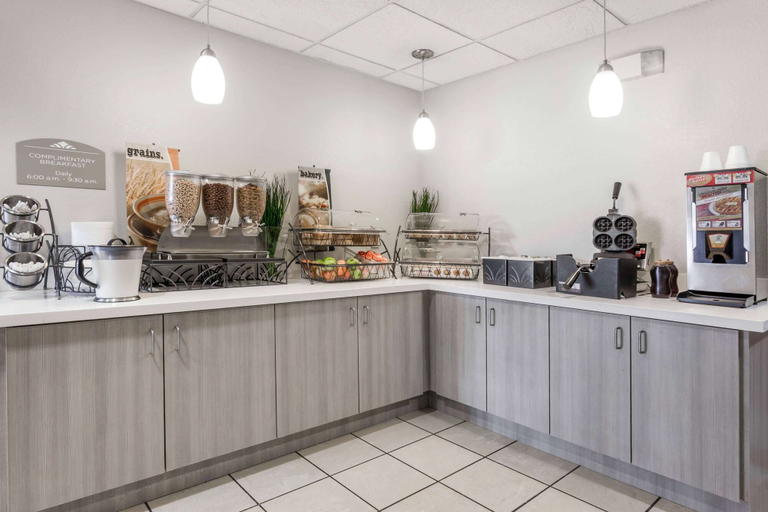 Food & Drinks 5, Microtel Inn & Suites by Wyndham Modesto Ceres, Stanislaus