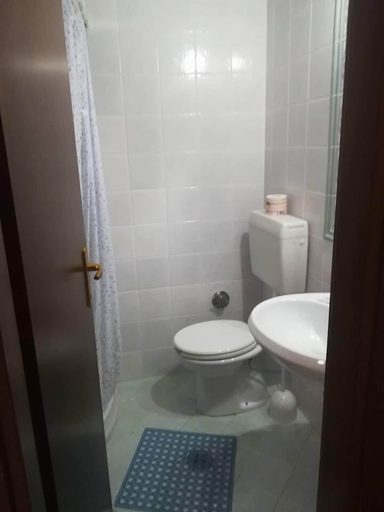 Bathroom 4, Agriturismo Castanito, Napoli