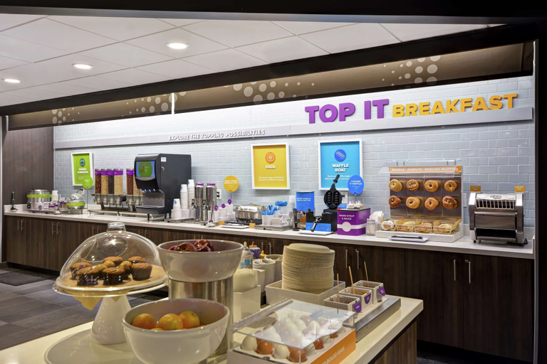 Food & Drinks 5, Tru by Hilton Huber Heights, Montgomery