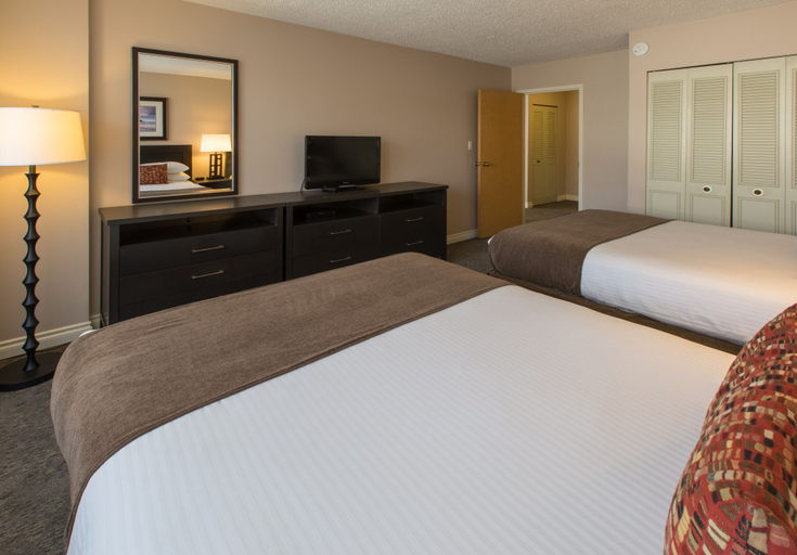 Bedroom 3, Embassy Inn, Capital