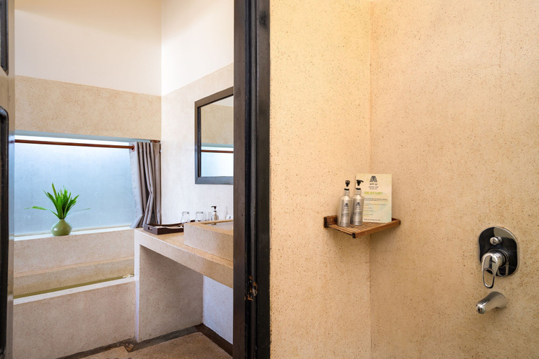 Bathroom 4, Landing Zone Boutique Hotel, Siem Reap