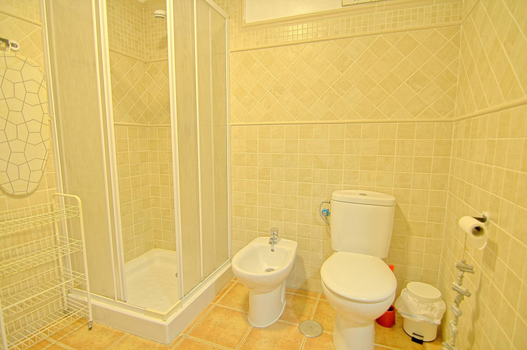 Bathroom 3, AltaMálaga Apartments, Málaga