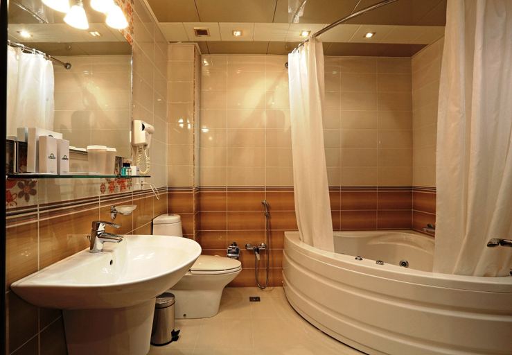 Bathroom 4, Days Hotel by Wyndham Baku, Baku