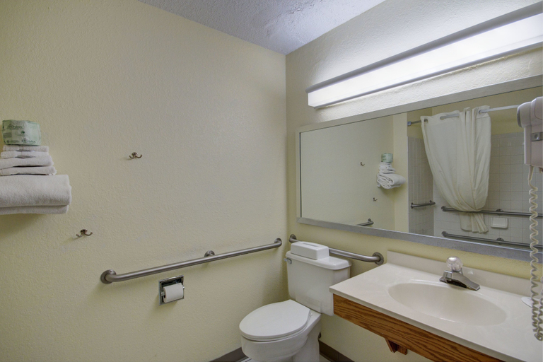 Bathroom 5, Super 8 by Wyndham Zanesville, Muskingum