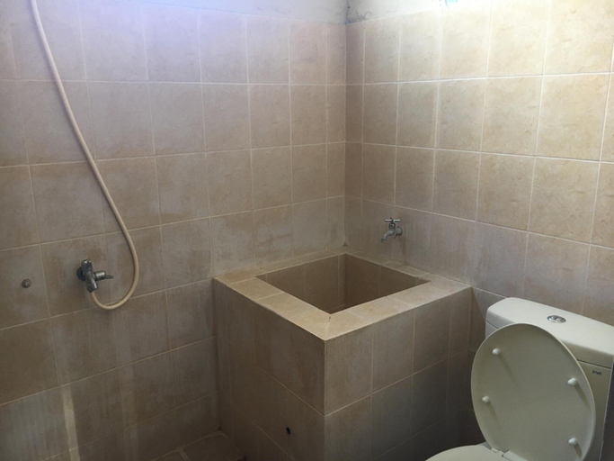 Bathroom 5, Sartika Hotel, Yogyakarta
