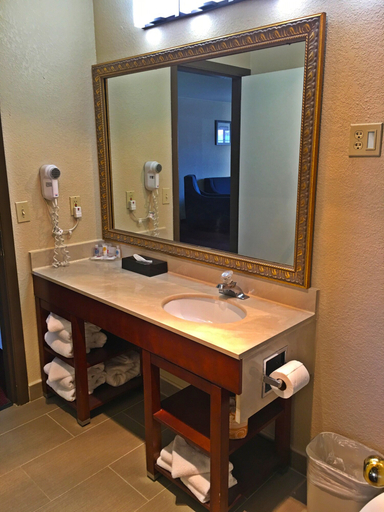 Bathroom 3, Comfort Inn & Suites Klamath Falls, Klamath