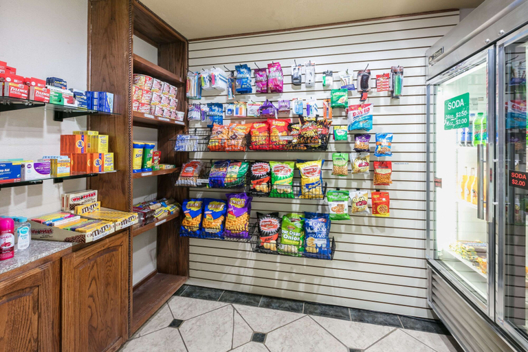 Food & Drinks 5, Ramada by Wyndham Oklahoma City Airport North, Oklahoma