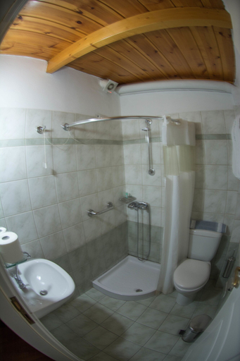 Bathroom 4, Hotel Chris, Attica