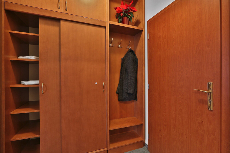 Others 5, Hotel Attic, Praha 4