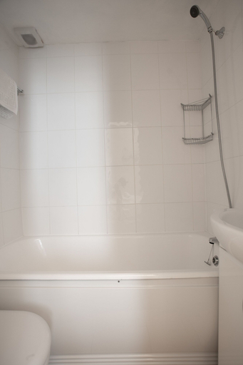 Bathroom 4, Trelawney Hotel, Torbay