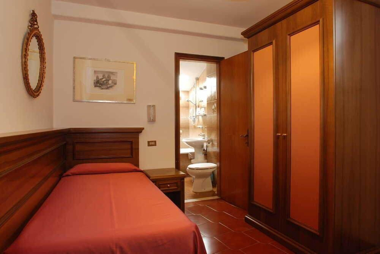 Bedroom 3, Hotel Fontana, Venezia