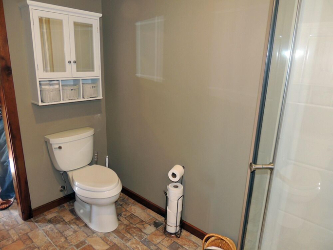 Bathroom 3, Pinckney Bend Bed & Breakfast, Franklin