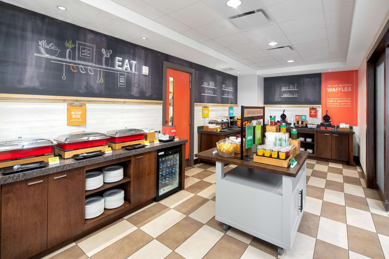 Food & Drinks 5, Hampton Inn by Hilton Halifax Downtown, Halifax