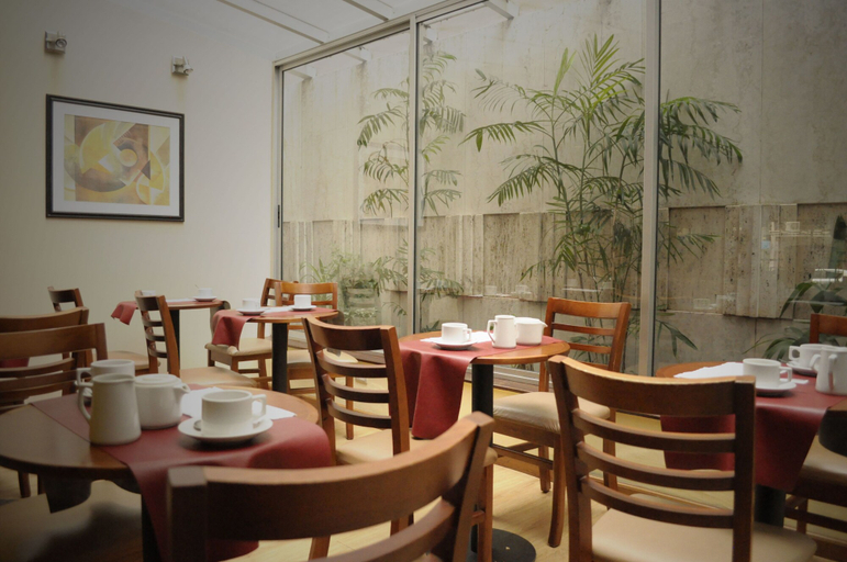 Food & Drinks 5, Hotel Europa, Montevideo