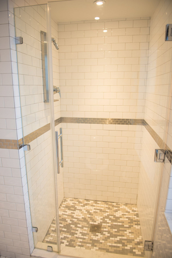 Bathroom 4, Harlem YMCA, New York