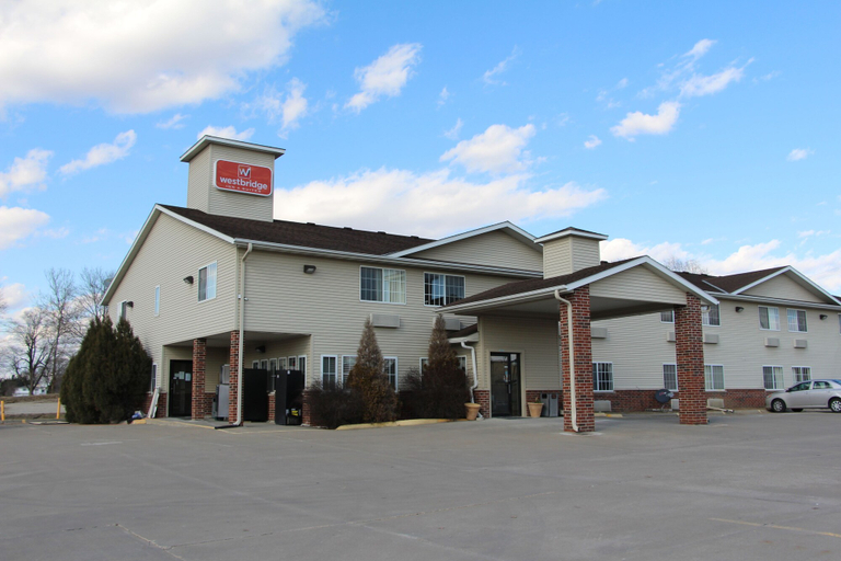 Exterior & Views 2, Westbridge Inn & Suites Carrollton, Carroll