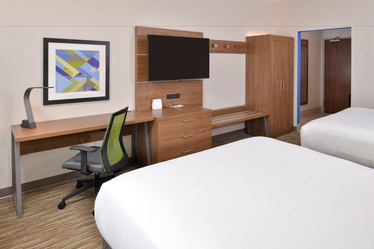 Bedroom 5, Holiday Inn Express EARLY by IHG, Brown
