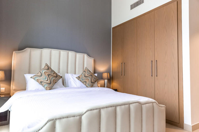 Room 3, Bravo Way Burj Vista 1, Dubai