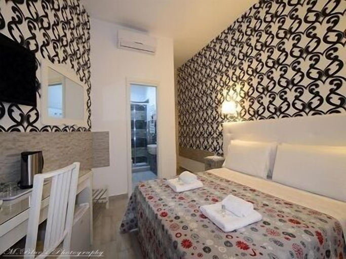 Bedroom 4, Vatican's Roof, Rome