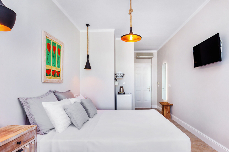 Bedroom 5, Hesperides Hotel, Central Macedonia