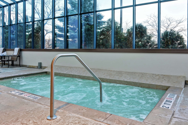 Sport & Beauty 3, Embassy Suites by Hilton Minneapolis Airport, Hennepin
