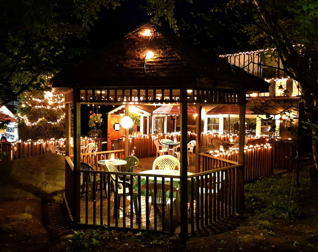 Food & Drinks 4, The Wilderness Inn, Essex