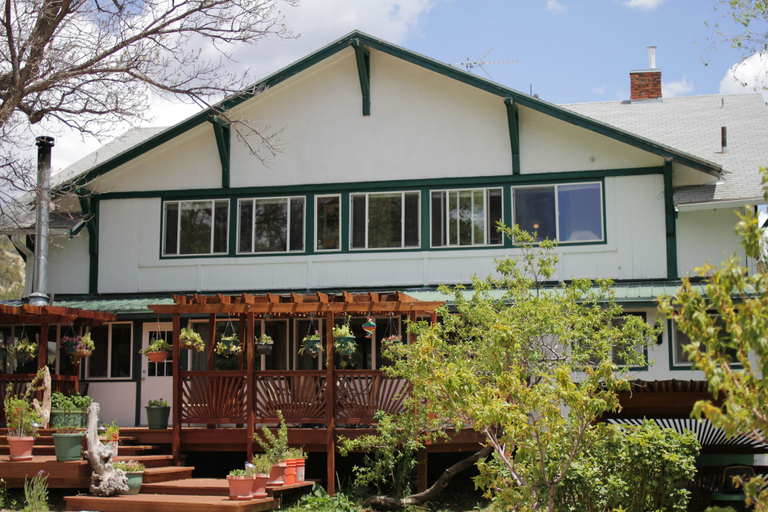 Exterior & Views 2, Historic Smith Hotel B&B, Kane