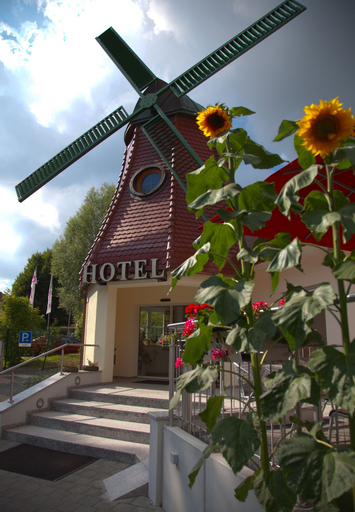 Exterior & Views 2, Hotel Gasthof zur Windmühle, Ansbach