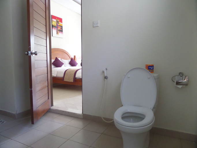Bathroom 3, Padma Kumala Hotel, Klungkung