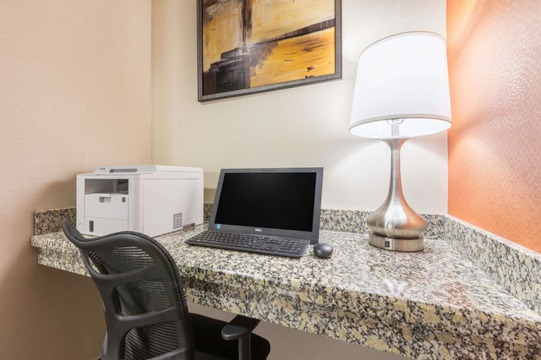 Others 5, Days Inn by Wyndham Dilley, Frio