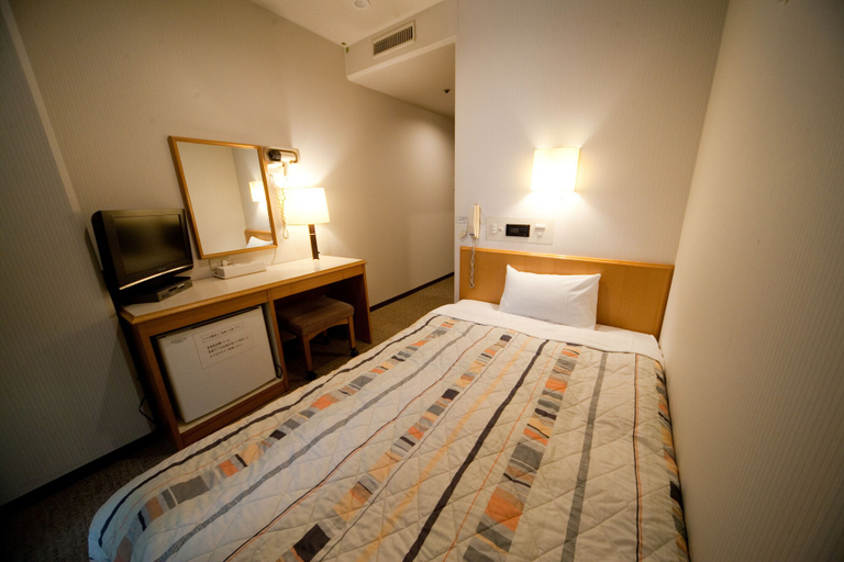 Bedroom 4, Sakaide Grand Hotel, Sakaide