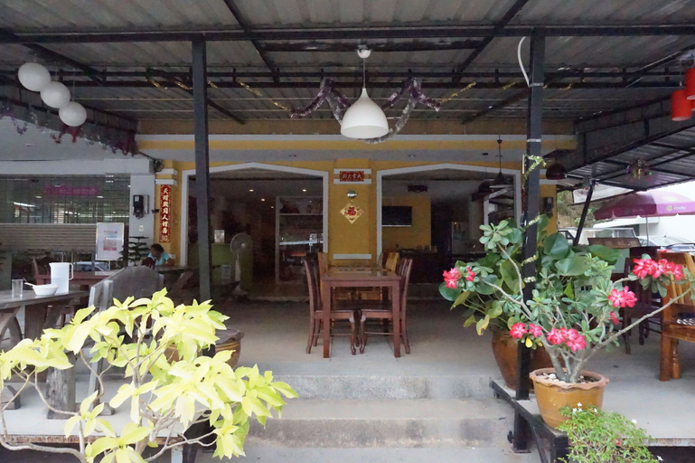Food & Drinks 5, Number 1 Guesthouse & Restaurant, Mueang Krabi