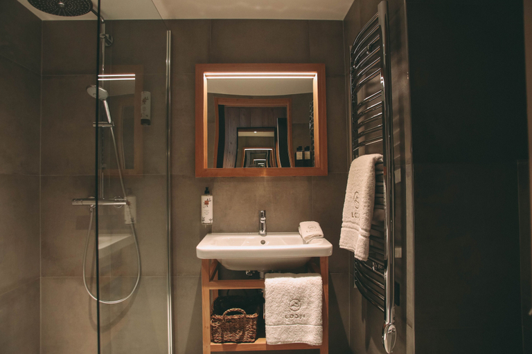 Bathroom 4, Lodji Hotel, Savoie