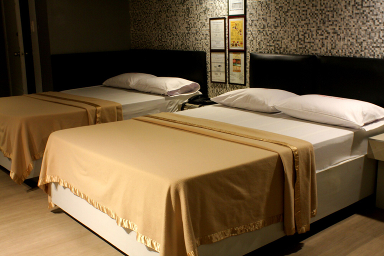 Bedroom 5, New Winston Hotel, Pasay City