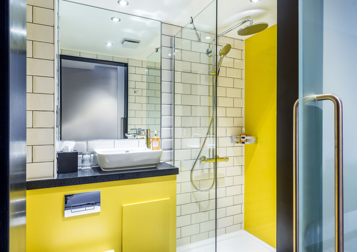 Bathroom 4, KM Hotel, Edinburgh