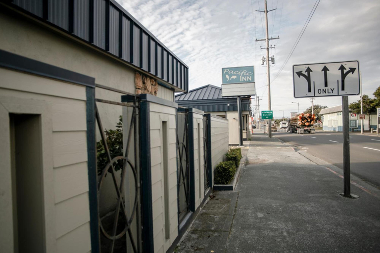 Others 3, Pacific Inn, Del Norte