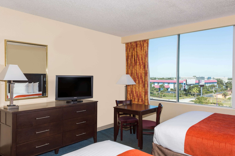 Bedroom 5, Ramada by Wyndham Kissimmee Gateway, Osceola