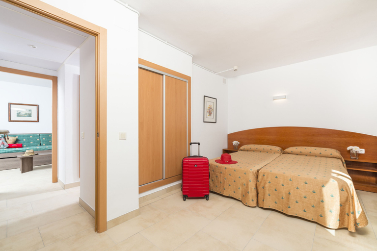 Bedroom 3, Apartaments Condado, Girona
