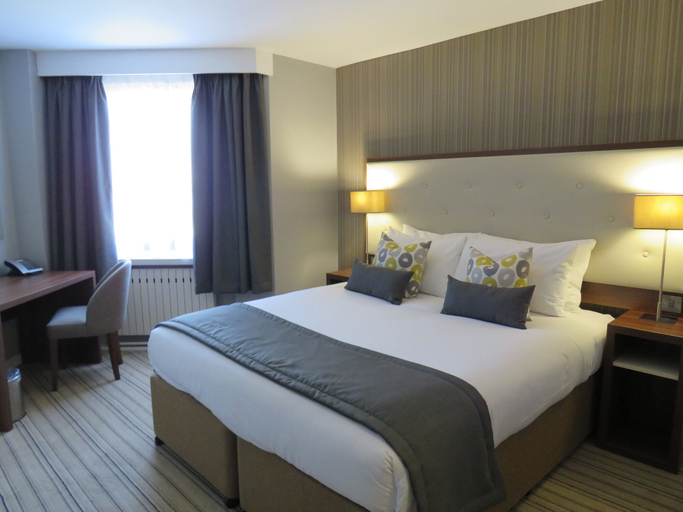 Bedroom 2, Garner Hotel Preston Samlesbury by IHG, Lancashire