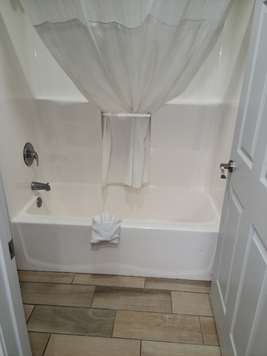 Bathroom 4, Comfort Inn & Suites Shelbyville, Shelby