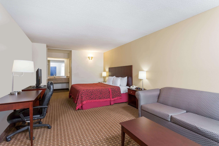 Bedroom 3, Days Inn by Wyndham Reidsville, Rockingham