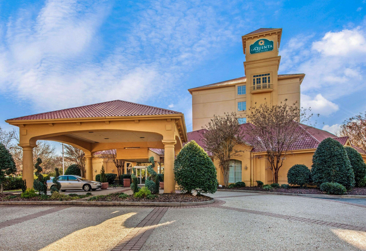 Exterior & Views 2, La Quinta Inn & Suites by Wyndham Winston-Salem, Forsyth