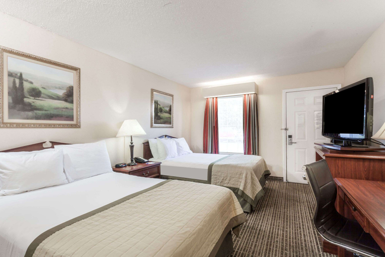 Bedroom 3, Baymont by Wyndham Hickory, Catawba