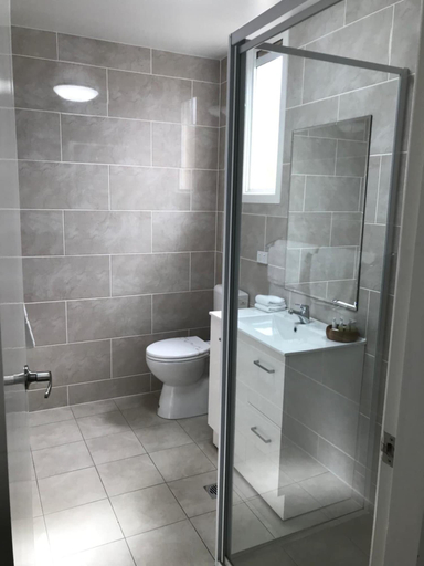 Bathroom 3, Royal Motel Tenterfield, Tenterfield