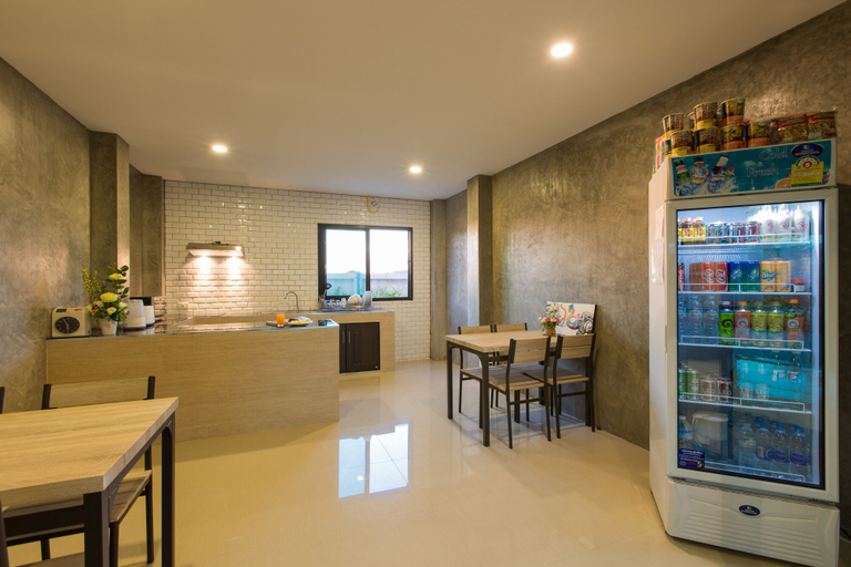 Food & Drinks 4, Phant at Thalang Service Apartment, Phuket Island