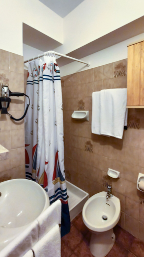 Bathroom 4, Principe Marmolada, Belluno