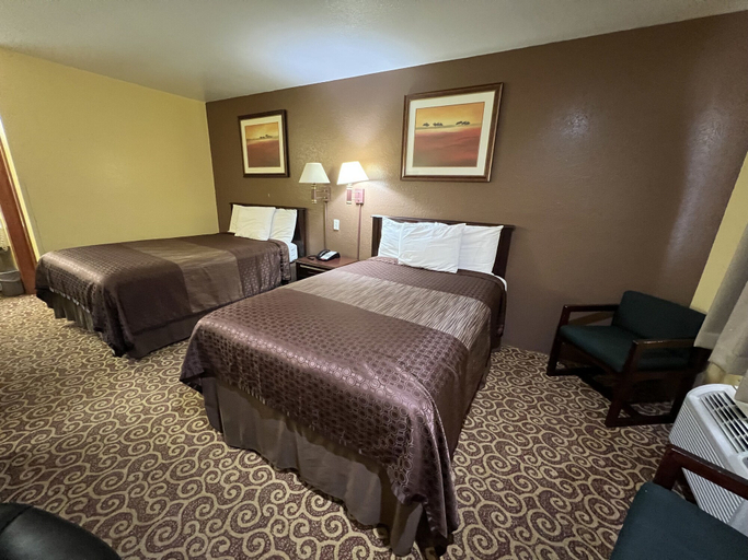 Bedroom 4, Southern Nights Motel, Scott